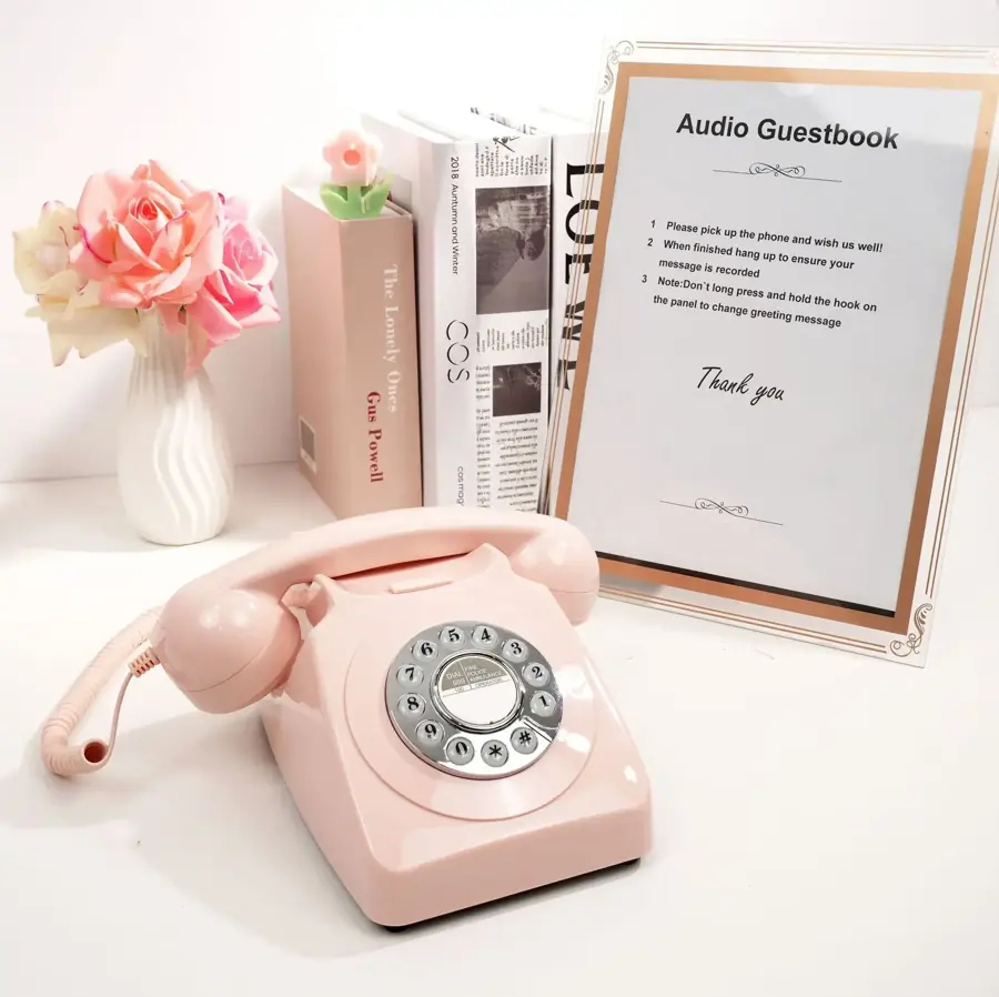 Animation mariage originale avec téléphone vintage livre d’or audio